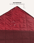 Red waterproof dog car seat cover close-up, Le Noof