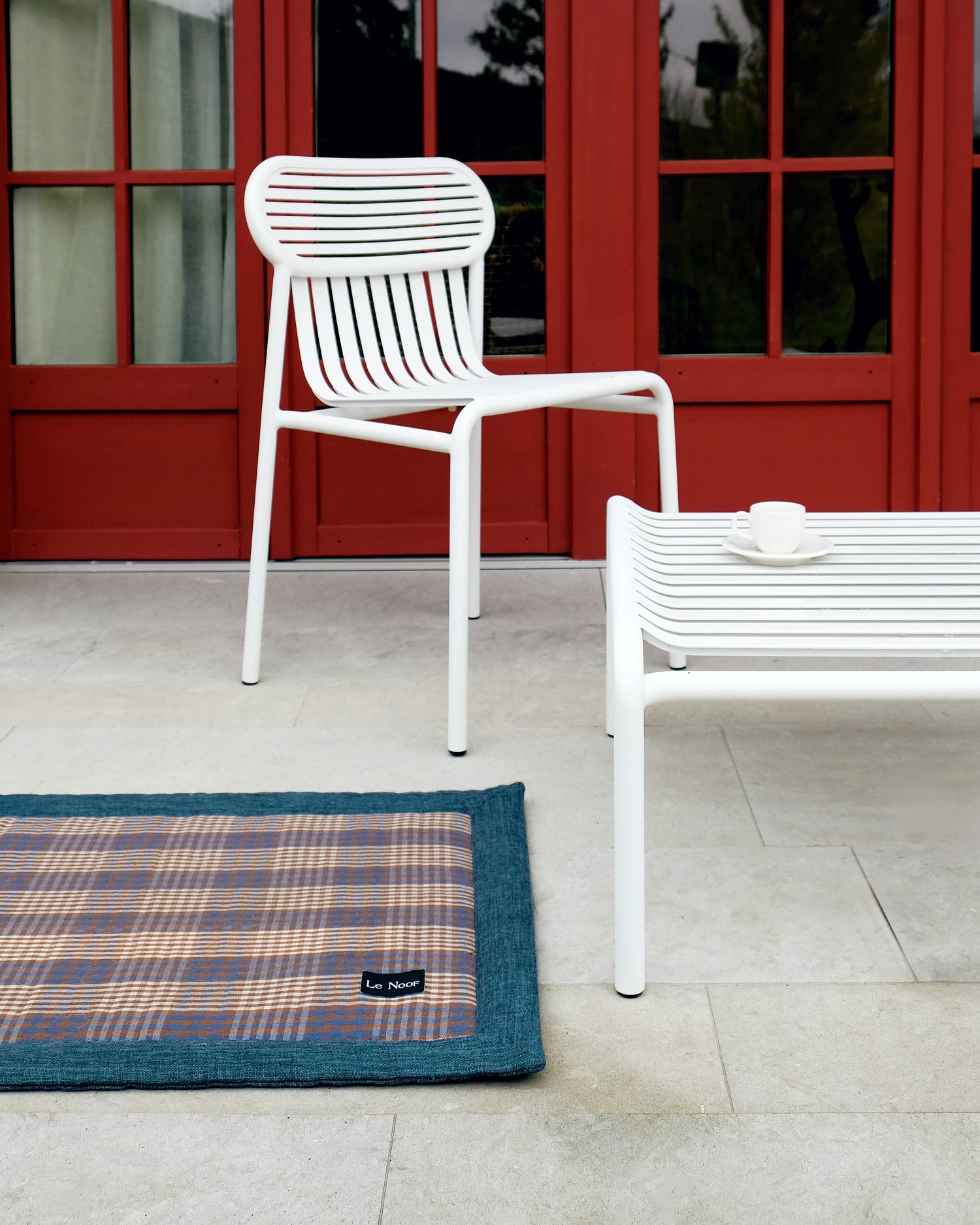 Blue plaid outdoor dog mat, Le Noof