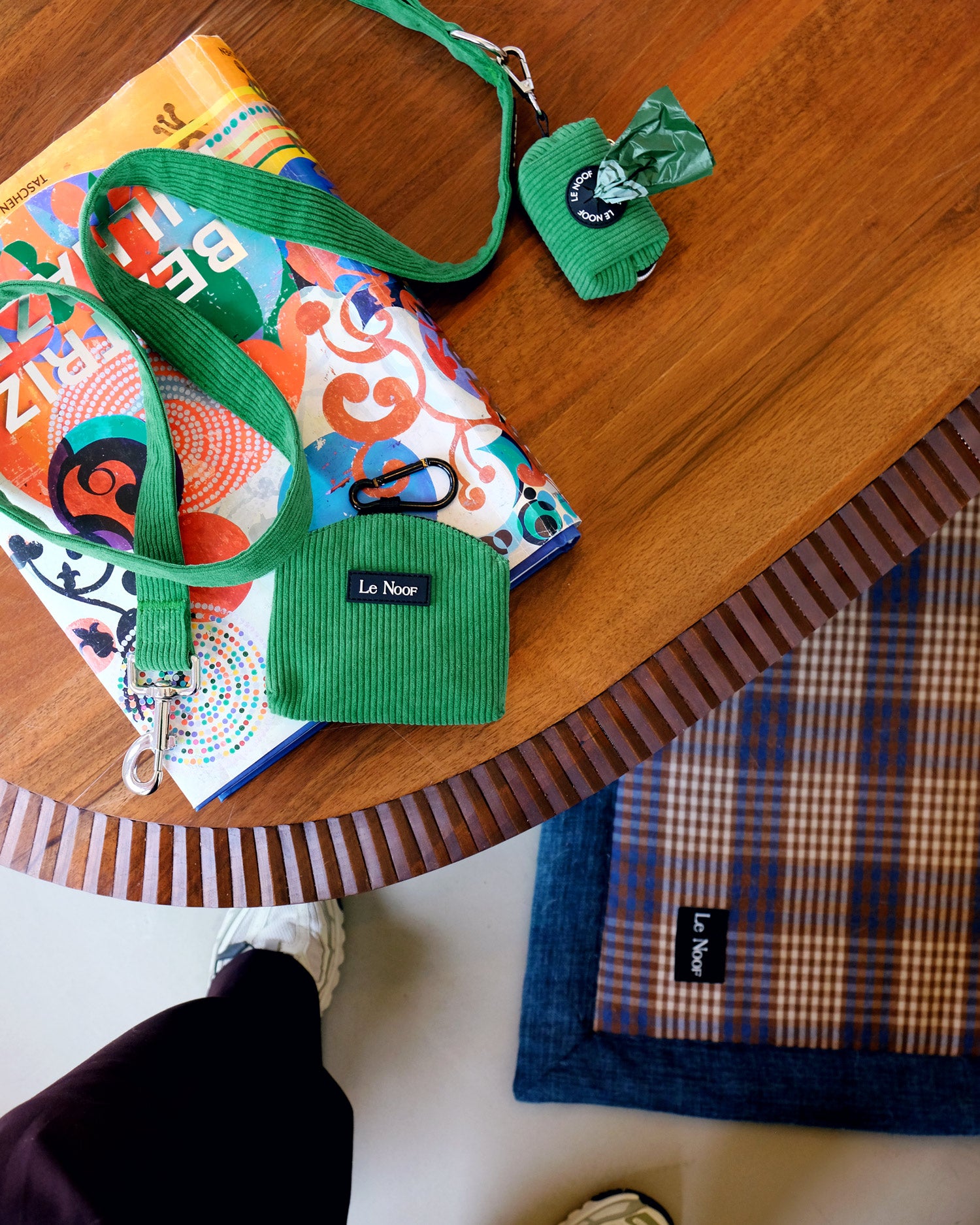Kelly Green Corduroy Dog Treat Pouch – Le Noof